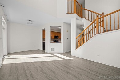 2819 White Thorn Cir, Naperville, IL 60564 - photo 4