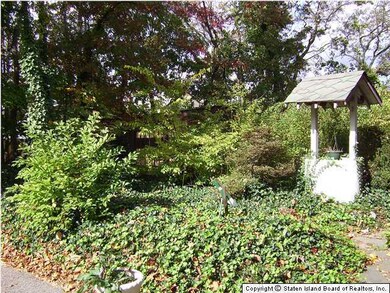 22 Mersereau Ave, Staten Island, NY 10303 - photo 4