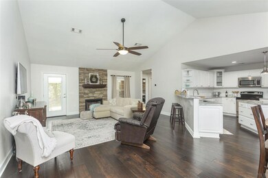 2742 Ashbury Ln, Cantonment, FL 32533 - photo 4