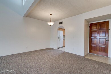 09-824 N Crescent Lane-2