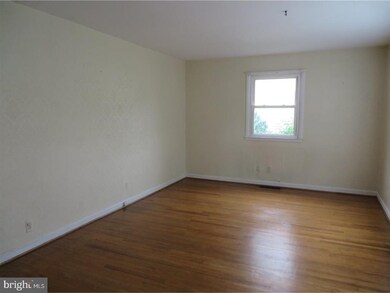 474 Alexander Ave, Maple Shade, NJ 08052 - photo 2