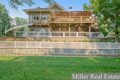 1106-W-Green-St-83-1