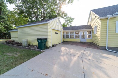 208 E RANDOLPH