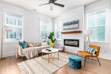 1006 W Patterson-9