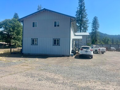 248 South St, Butte Falls, OR 97522 - photo 4