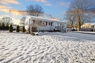 59 Montcalm Rd, Warwick, RI 02889 - photo 2