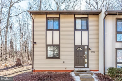 2432 Cloudcroft Square, Reston, VA 20191 - photo 2