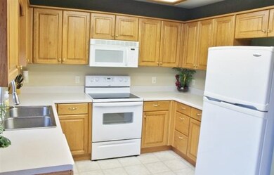 9326 Ballymore Dr, Fort Wayne, IN 46835 - photo 4