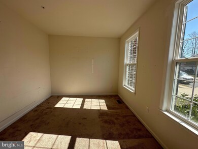 7376 Tottenham Dr, White Plains, MD 20695 - photo 2