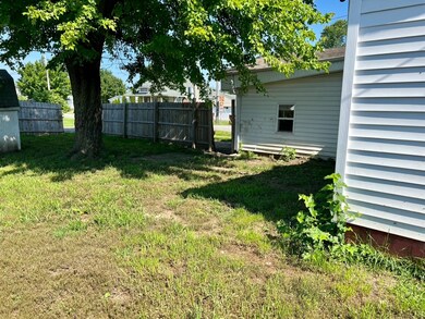 112 N Walnut St, Edinburgh, IN 46124 - photo 6