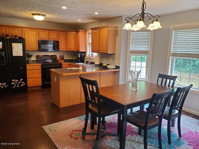 8505 William Cummins Ct, Louisville, KY 40228 - photo 7