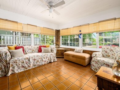 Sunporch (3 Seasons Room)