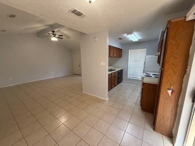 1610 Hazelwood St unit A, Conroe, TX 77301 - photo 4