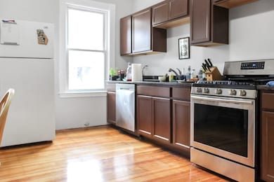 35 1/2 Essex St unit 1, Cambridge, MA 02139 - photo 3