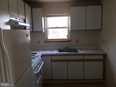 413 Poplar St, Darby, PA 19023 - photo 2