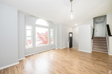 3951 Baltimore Cir, Syracuse, UT 84075 - photo 6