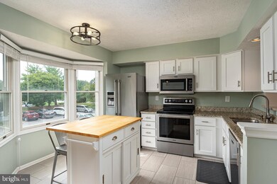 8011 Brightwood Ct, Ellicott City, MD 21043 - photo 5