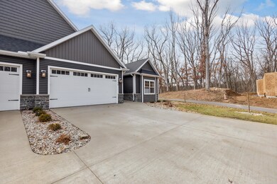 01-1140-Lochaven-Circle-10B-Hillsdale-MI