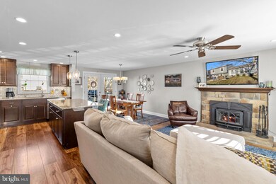 110 Independence Dr, Morrisville, PA 19067 - photo 5