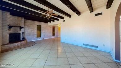 2535-W-Ina-Living-Room(1)
