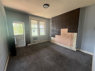 1140 Taggart St, Mc Kees Rocks, PA 15136 - photo 2