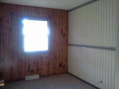 57283 Horseshoe Ct, Goshen, IN 46528 - photo 4