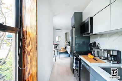 513 W 48th St unit 2RE, New York, NY 10036 - photo 4