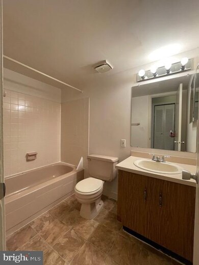 4414 Island Place unit 204, Annandale, VA 22003 - photo 5