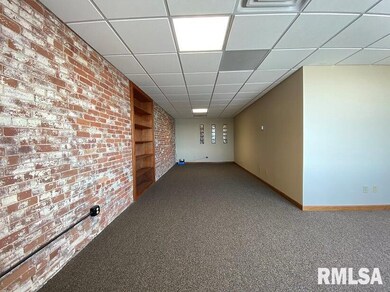 1225 E River Dr unit 330, Davenport, IA 52803 - photo 2