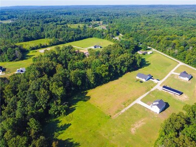 6470 W Ohio Ridge Rd, Columbus, IN 47201 - photo 5