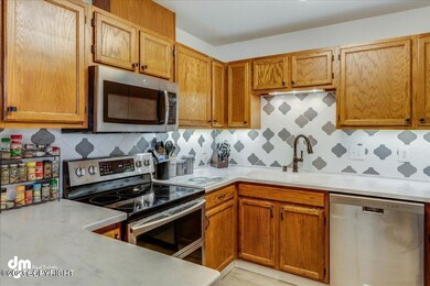 12-Kitchen_ELI00896