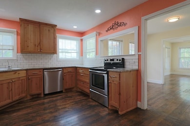 503 S Lewis Ave, Kerrville, TX 78028 - photo 7