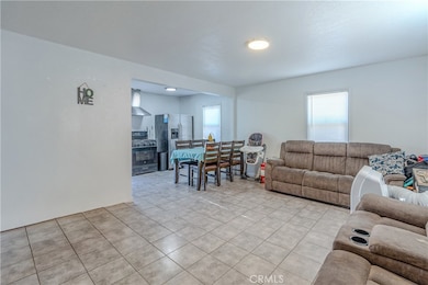 919 N Illinois Ave, Colton, CA 92324 - photo 4