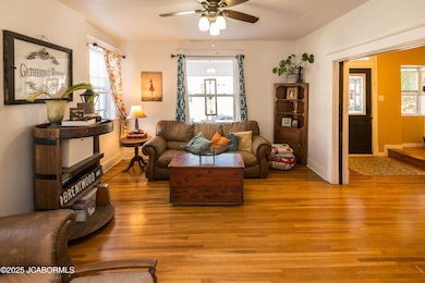 202 Manila St, Jefferson City, MO 65109 - photo 6