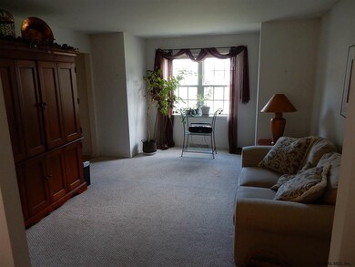 18 Dennis Dr, Clifton Park, NY 12065 - photo 5