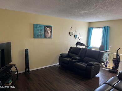 10632 Springwood Dr, El Paso, TX 79935 - photo 2