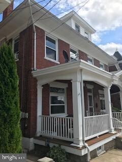 27 E 4th St, Boyertown, PA 19512 - photo 3