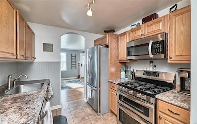 Built in microwave, gas stove with double oven doo