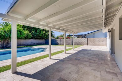 8237 E Crestwood Way-large-026-023-Patio