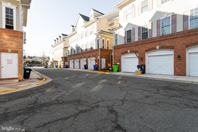 8930 Milford Haven Ct unit 30D, Lorton, VA 22079 - photo 2