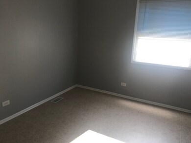 1373 S Glen Cir unit D, Aurora, IL 60506 - photo 6