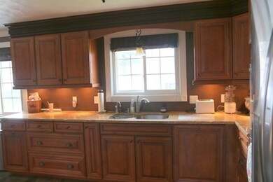 26 Louise Ave, Chicopee, MA 01013 - photo 6