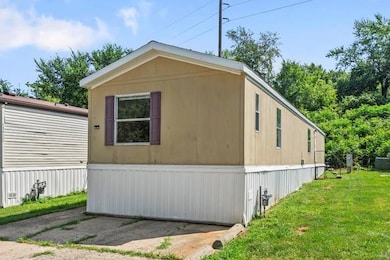 1751 N Grand Ave W unit 5, Springfield, IL 62702 - photo 2