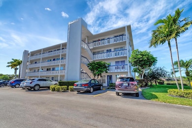 212 Greenbrier A, West Palm Beach, FL 33417 - photo 6