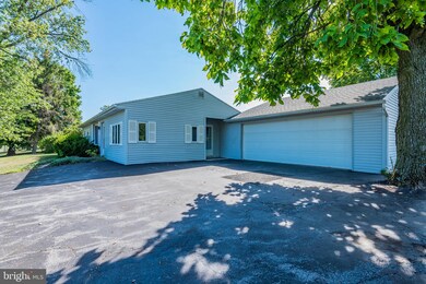 538 Loudon Rd, Saint Thomas, PA 17252 - photo 3