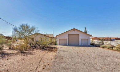Detached Garage 2