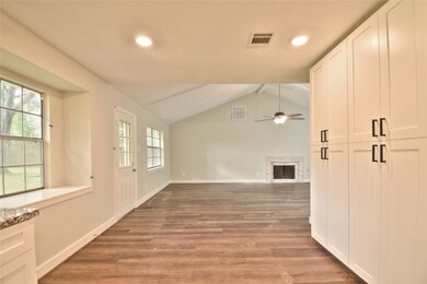 511 Heather Ln, Friendswood, TX 77546 - photo 5