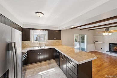 3196 Red Barn Rd, Flint, MI 48507 - photo 4