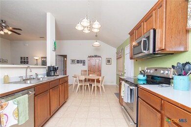 405 Kylar St, Troy, TX 76579 - photo 7