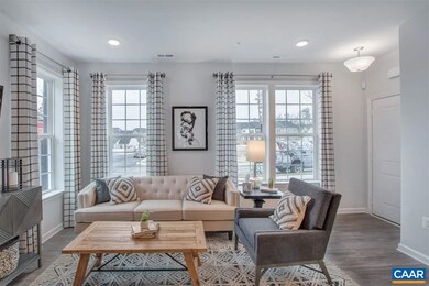 820 Wesley Ln unit A, Charlottesville, VA 22911 - photo 2